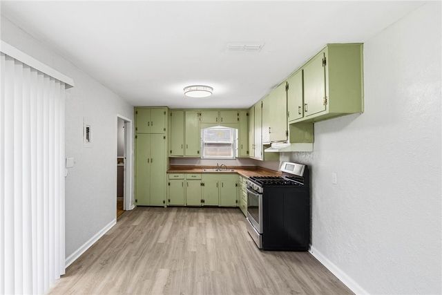 3929 Bradford Dr, Corpus Christi, TX 78415