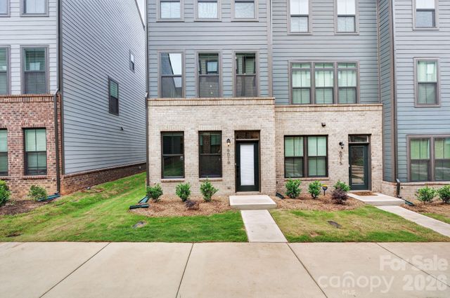 6019 Fonsac Lane 2007A, Charlotte, NC 28217