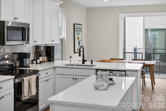 6019 Fonsac Lane 2007A, Charlotte, NC 28217