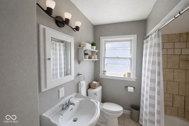 1705 Winfield Avenue, Indianapolis, IN 46222