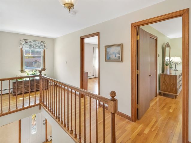 15 Riverside Dr, Mansfield, MA 02048