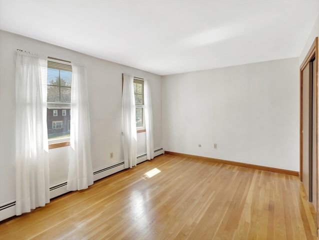 15 Riverside Dr, Mansfield, MA 02048