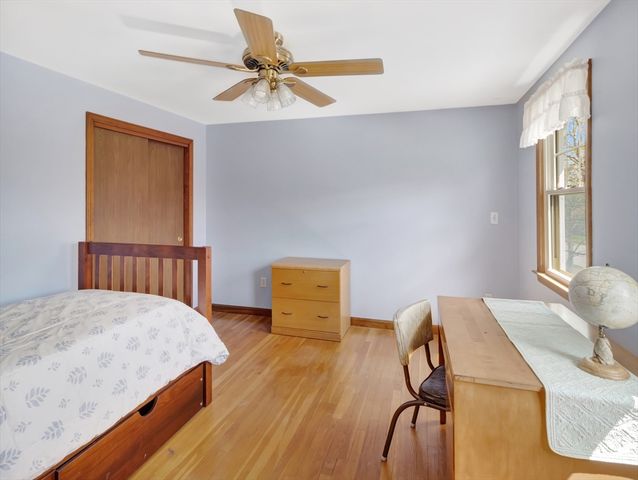 15 Riverside Dr, Mansfield, MA 02048