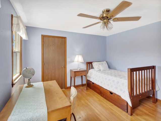 15 Riverside Dr, Mansfield, MA 02048