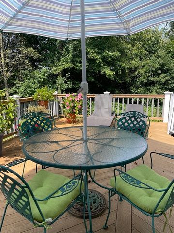 15 Riverside Dr, Mansfield, MA 02048