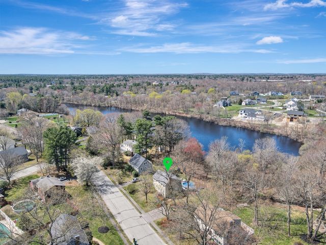 15 Riverside Dr, Mansfield, MA 02048