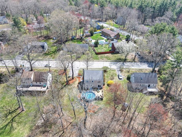 15 Riverside Dr, Mansfield, MA 02048