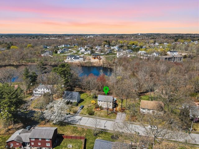 15 Riverside Dr, Mansfield, MA 02048