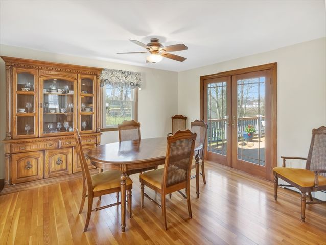 15 Riverside Dr, Mansfield, MA 02048