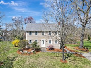 15 Riverside Dr, Mansfield, MA 02048