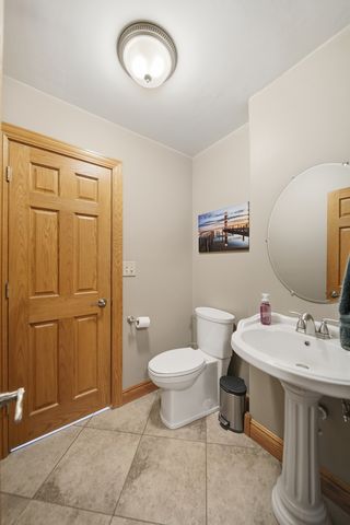 7231 S lost Nation Road, Dixon, IL 61021