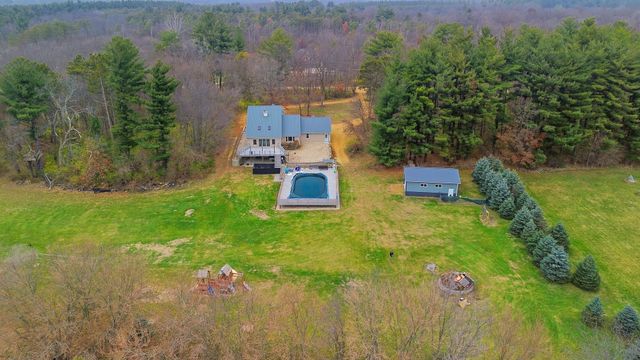 7231 S lost Nation Road, Dixon, IL 61021