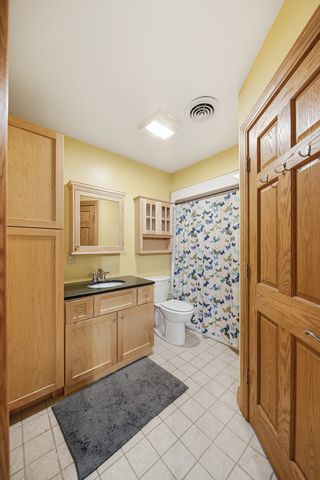 7231 S lost Nation Road, Dixon, IL 61021