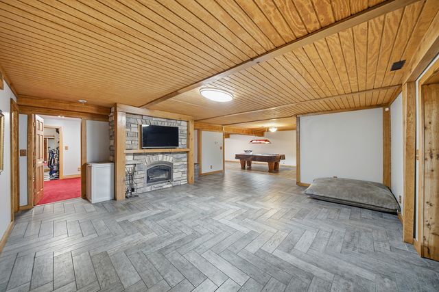 7231 S lost Nation Road, Dixon, IL 61021