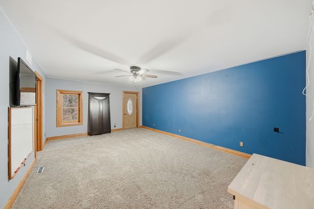 7231 S lost Nation Road, Dixon, IL 61021