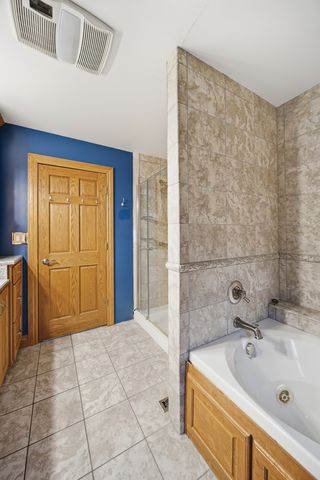 7231 S lost Nation Road, Dixon, IL 61021