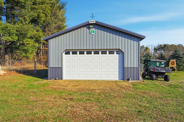 7231 S lost Nation Road, Dixon, IL 61021