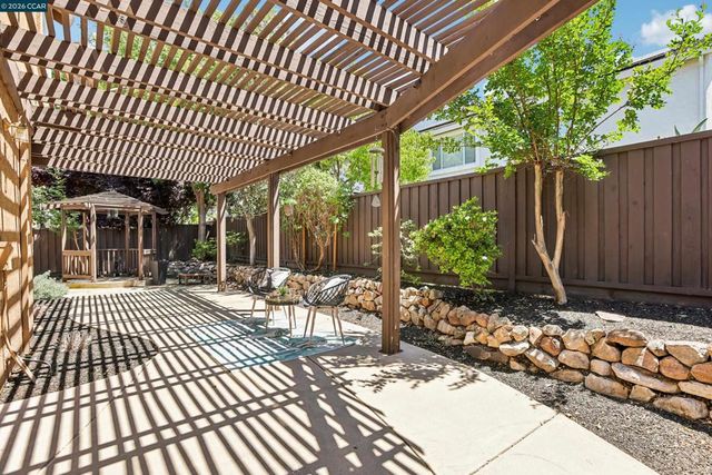 1344 Panwood Ct, Brentwood, CA 94513