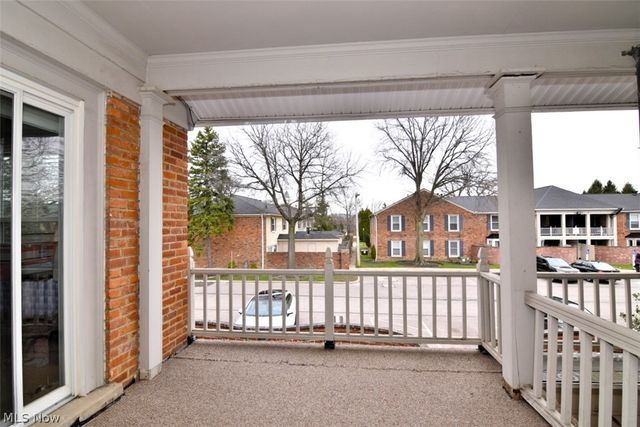 2108 Glouchester Drive, Lyndhurst, OH 44124