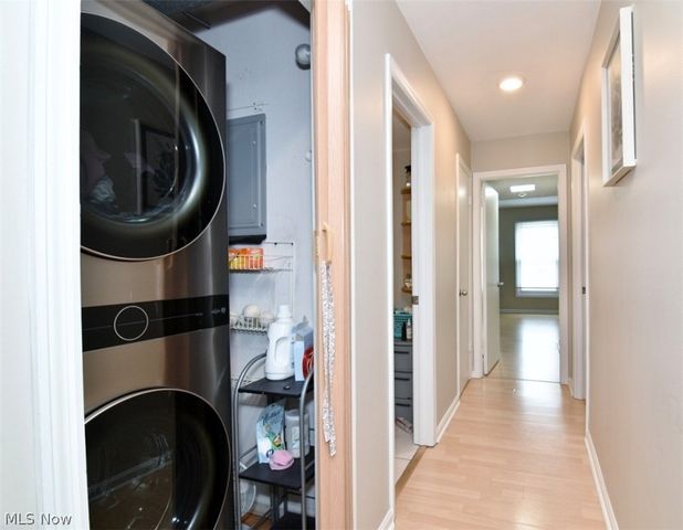 2108 Glouchester Drive, Lyndhurst, OH 44124