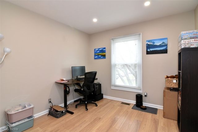 2108 Glouchester Drive, Lyndhurst, OH 44124