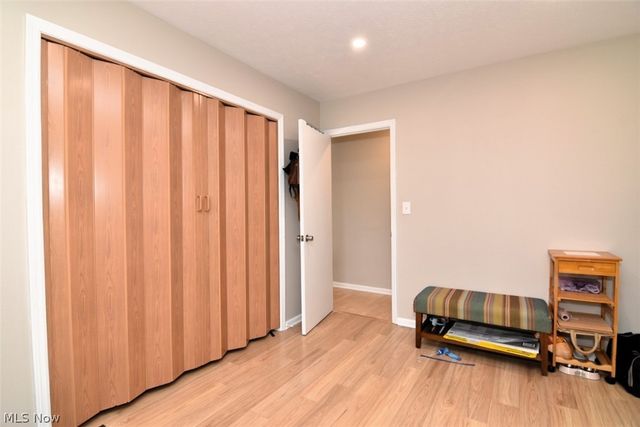 2108 Glouchester Drive, Lyndhurst, OH 44124