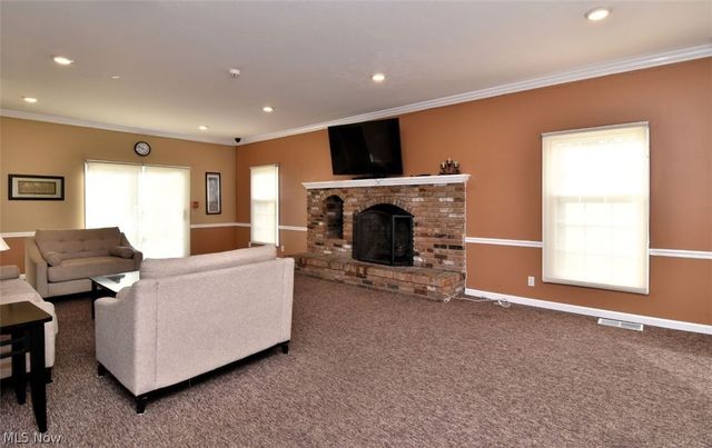 2108 Glouchester Drive, Lyndhurst, OH 44124