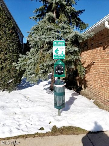 2108 Glouchester Drive, Lyndhurst, OH 44124