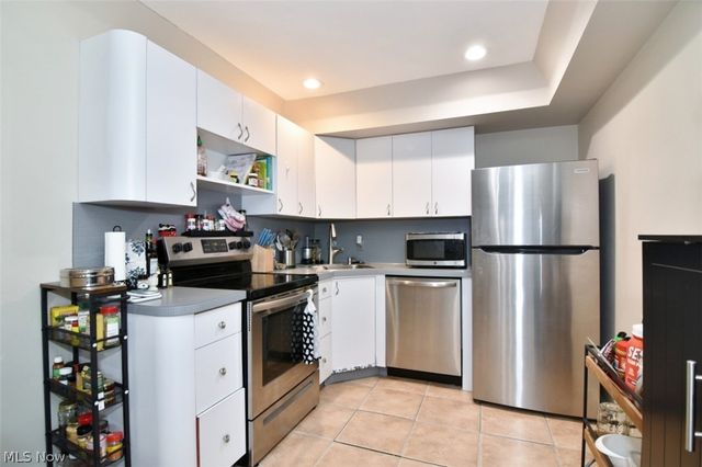 2108 Glouchester Drive, Lyndhurst, OH 44124