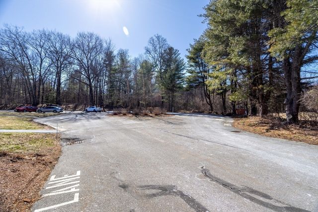 36 Leonard Rd 36, Boxborough, MA 01719