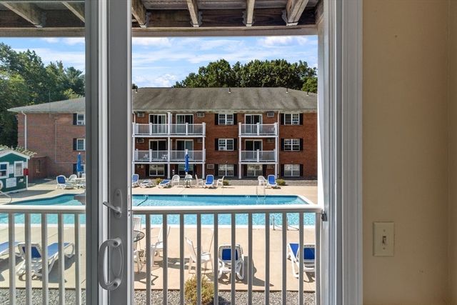 36 Leonard Rd 36, Boxborough, MA 01719