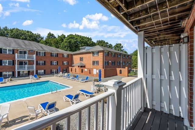 36 Leonard Rd 36, Boxborough, MA 01719