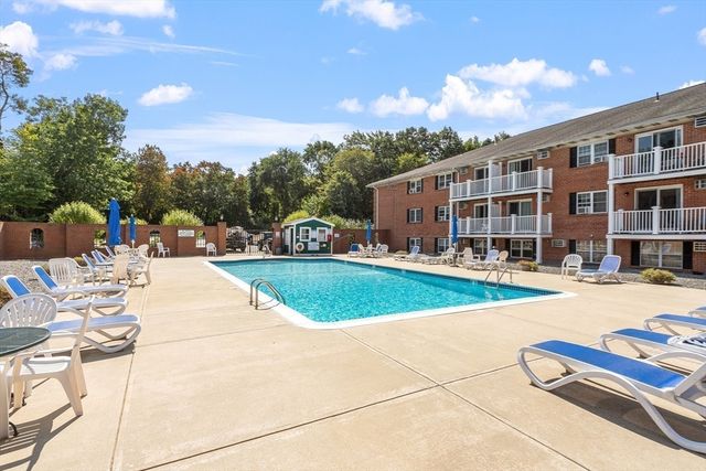 36 Leonard Rd 36, Boxborough, MA 01719