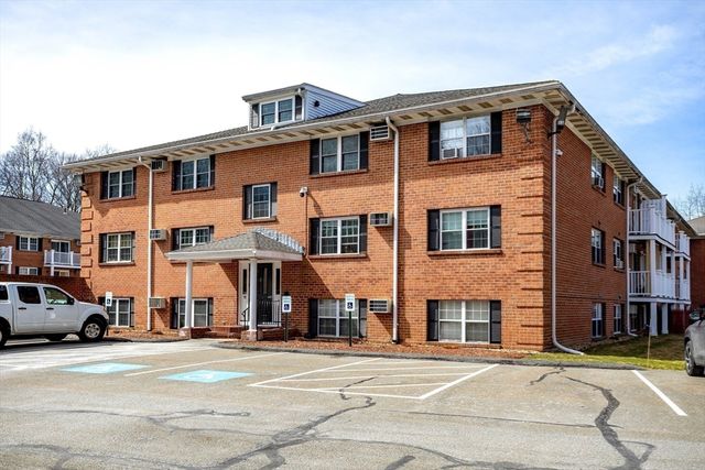 36 Leonard Rd 36, Boxborough, MA 01719