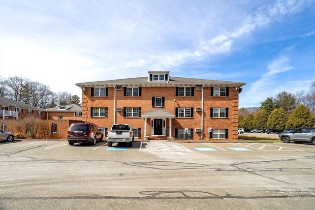 36 Leonard Rd 36, Boxborough, MA 01719