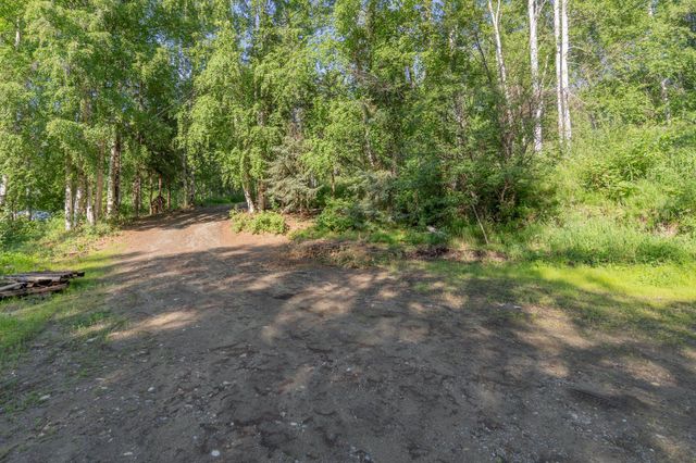 858 CRAZY HORSE WAY, Fairbanks, AK 99712