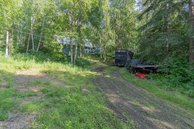 858 CRAZY HORSE WAY, Fairbanks, AK 99712