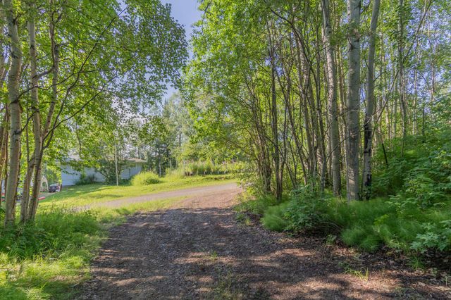 858 CRAZY HORSE WAY, Fairbanks, AK 99712