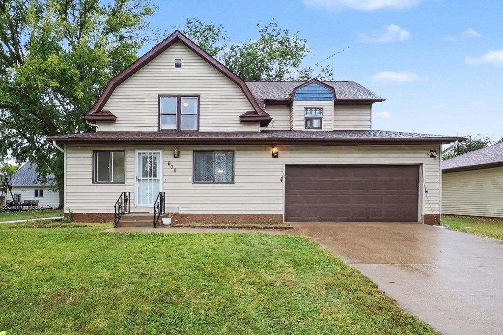 609 Main Street N, Lonsdale, MN 55046 — exterior