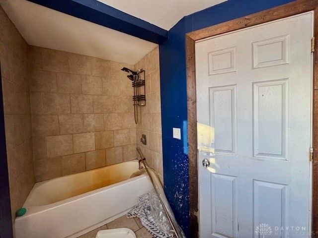 4407 Redmond Road, Springfield, OH 45505