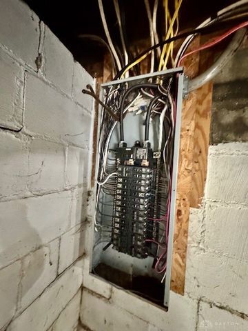 4407 Redmond Road, Springfield, OH 45505