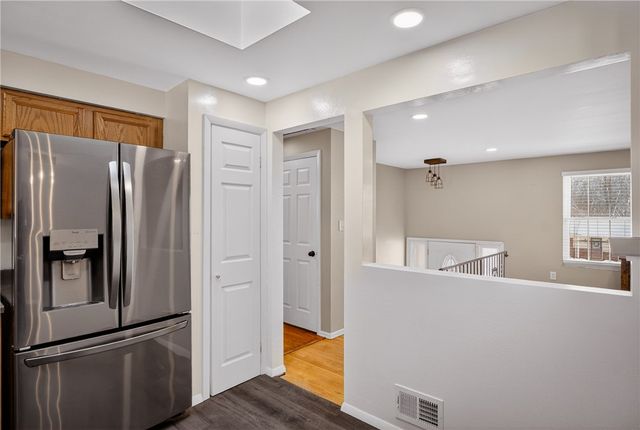 106 Valley Hi Dr, Ross Twp, PA 15229