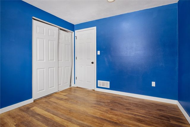 106 Valley Hi Dr, Ross Twp, PA 15229