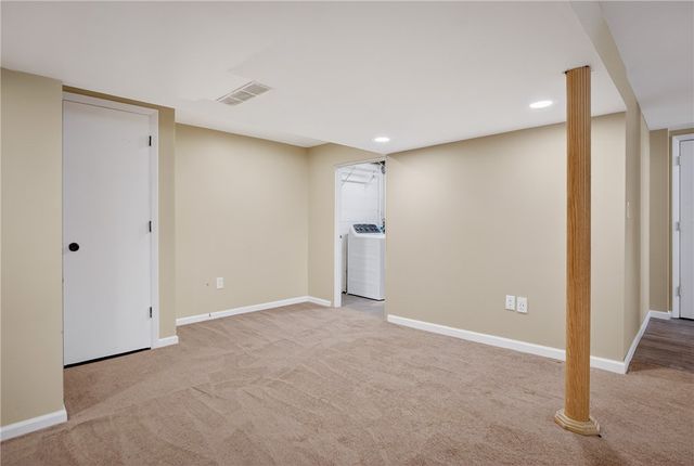 106 Valley Hi Dr, Ross Twp, PA 15229