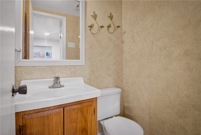 106 Valley Hi Dr, Ross Twp, PA 15229