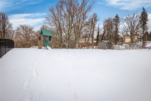 106 Valley Hi Dr, Ross Twp, PA 15229