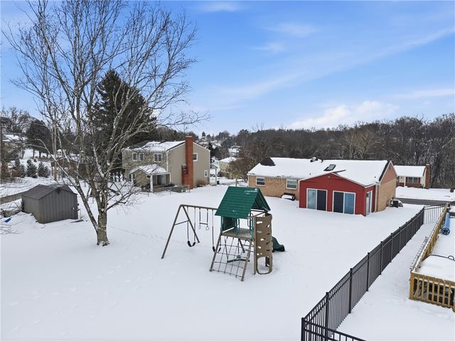 106 Valley Hi Dr, Ross Twp, PA 15229