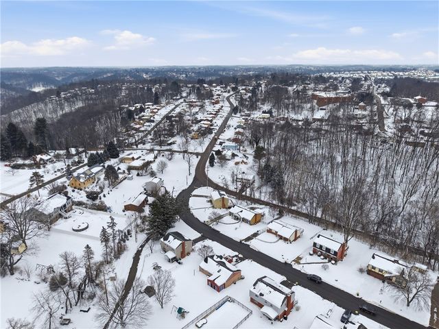 106 Valley Hi Dr, Ross Twp, PA 15229