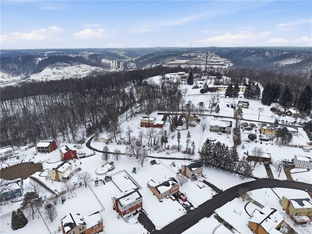 106 Valley Hi Dr, Ross Twp, PA 15229