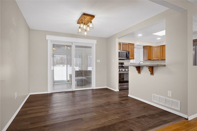 106 Valley Hi Dr, Ross Twp, PA 15229